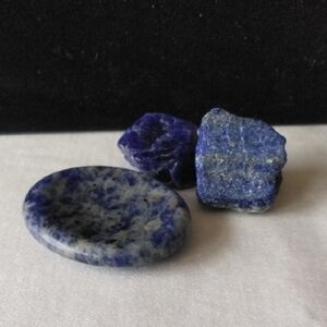 Blue and White Stone Set